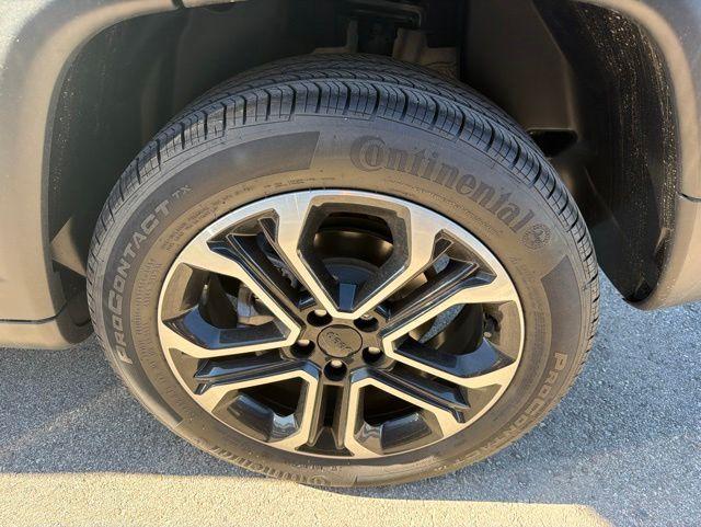 used 2024 Jeep Compass car, priced at $27,299