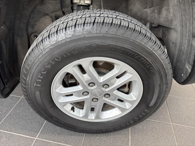 used 2023 Jeep Grand Cherokee car, priced at $26,695