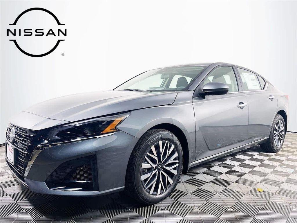 new 2025 Nissan Altima car, priced at $30,931