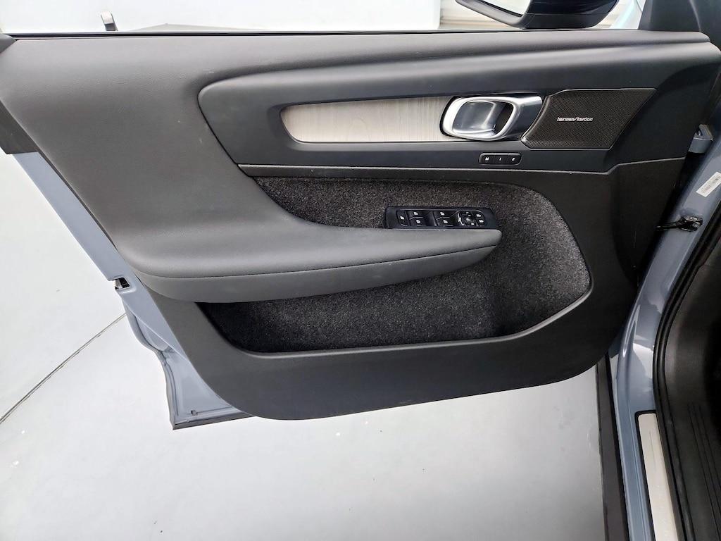 used 2023 Volvo XC40 car, priced at $28,998