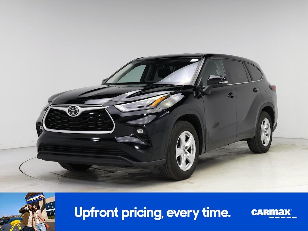 used 2025 Toyota Highlander car, priced at $33,998