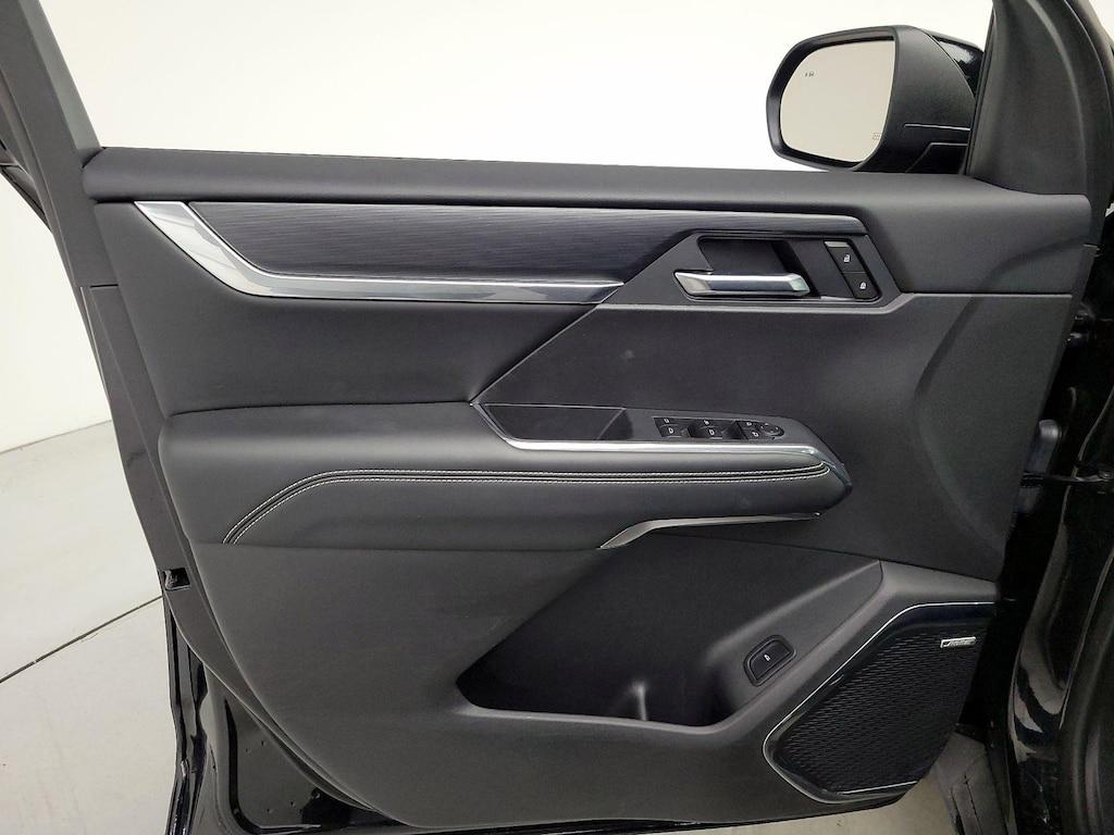 used 2025 GMC Acadia car, priced at $31,998