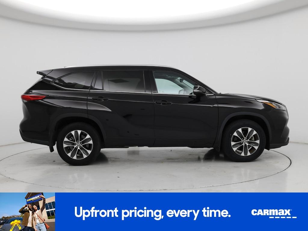 used 2020 Toyota Highlander car, priced at $31,998