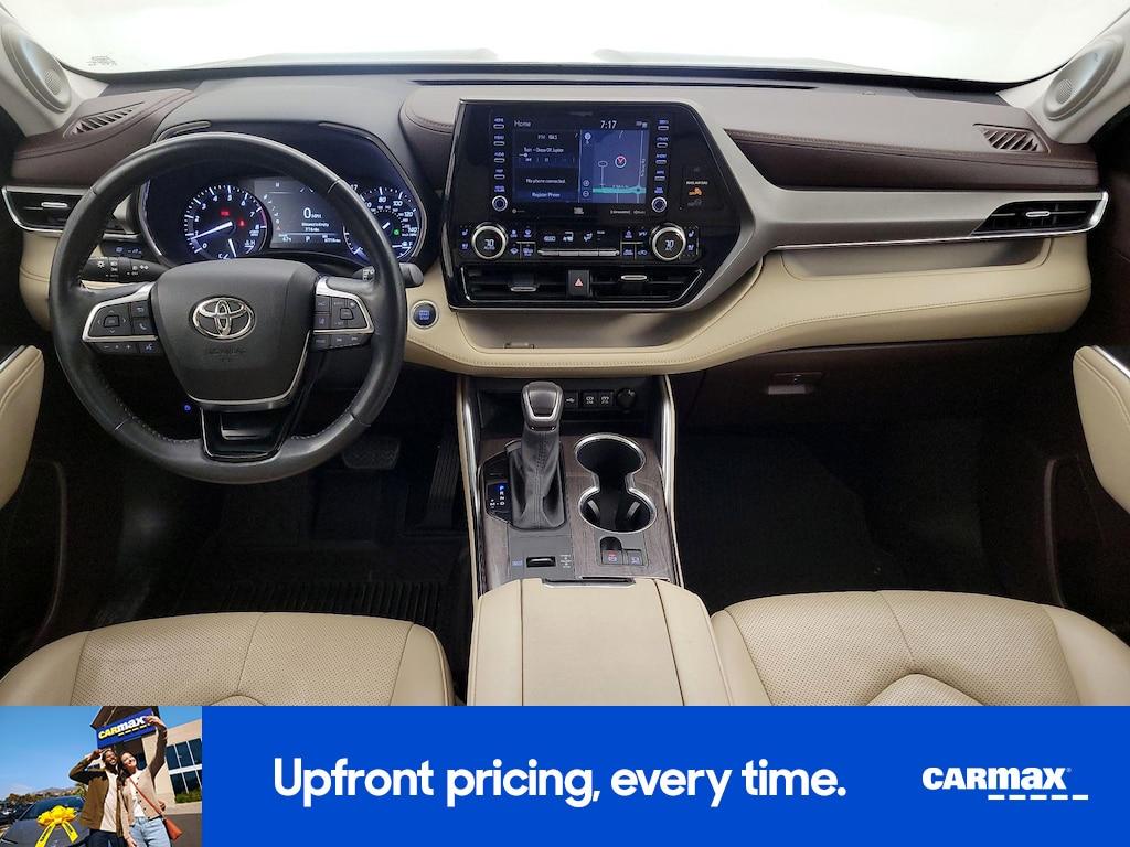 used 2021 Toyota Highlander car, priced at $30,998