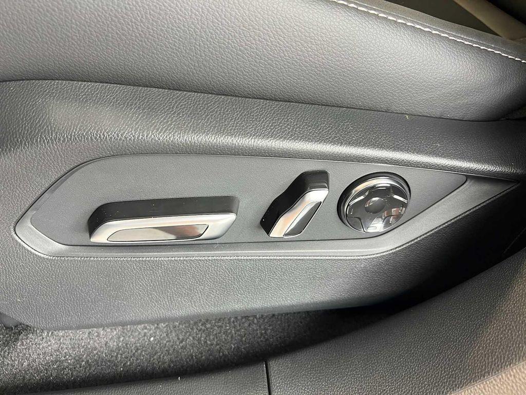 new 2026 Acura RDX car, priced at $46,550
