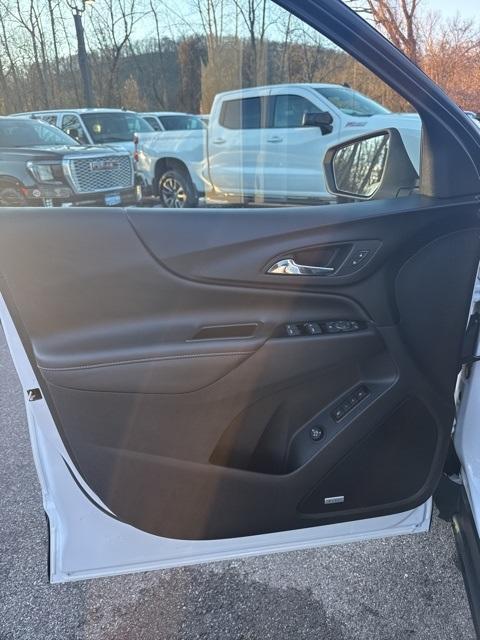 used 2022 Chevrolet Equinox car, priced at $24,900