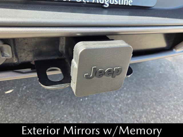 used 2018 Jeep Cherokee car, priced at $15,387