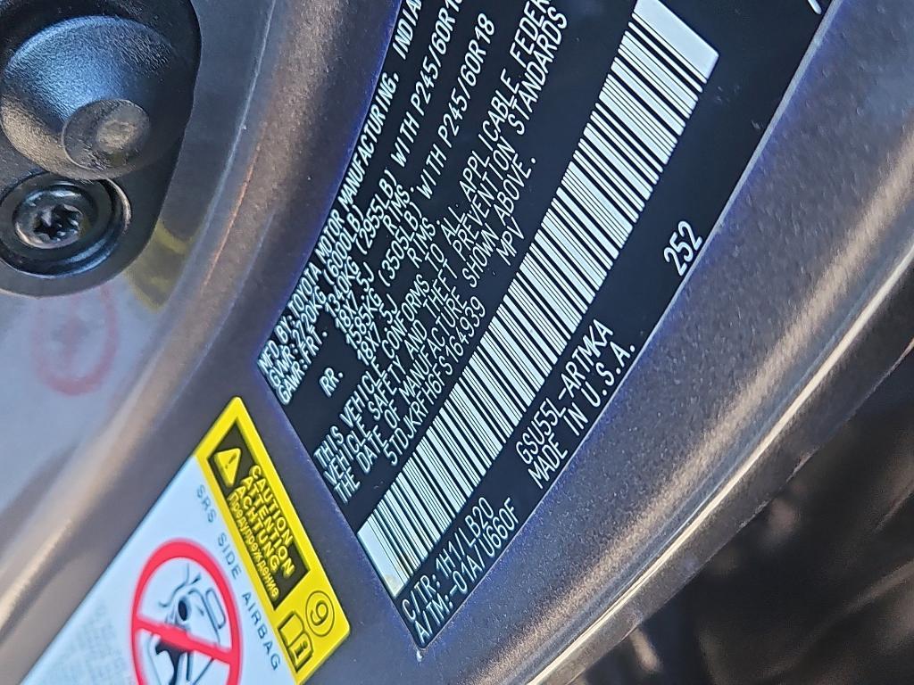 used 2015 Toyota Highlander car, priced at $15,900