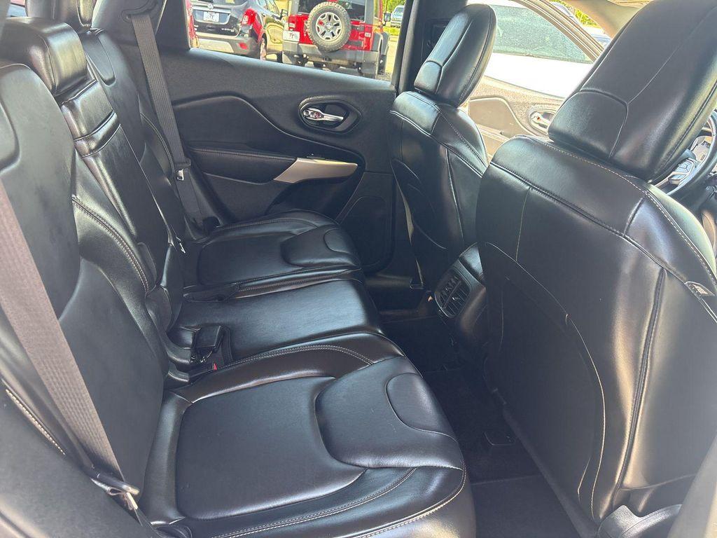 used 2018 Jeep Cherokee car, priced at $10,995