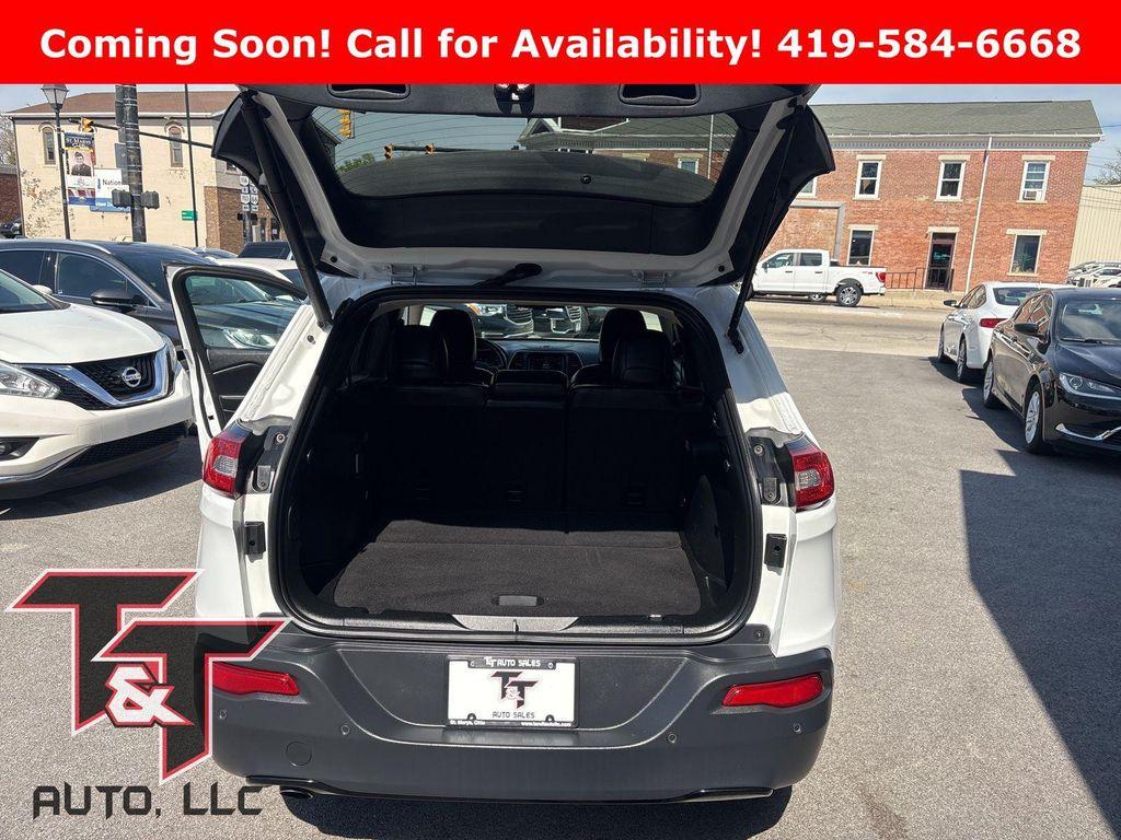 used 2018 Jeep Cherokee car, priced at $13,695