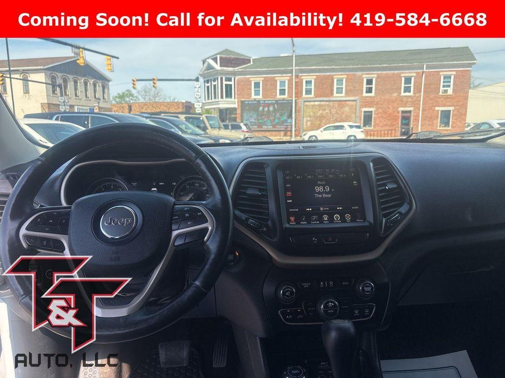 used 2018 Jeep Cherokee car, priced at $13,695