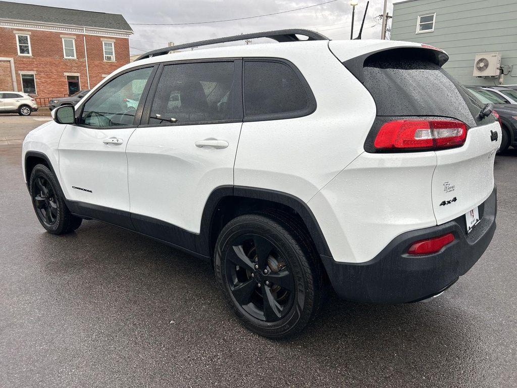 used 2016 Jeep Cherokee car, priced at $10,495