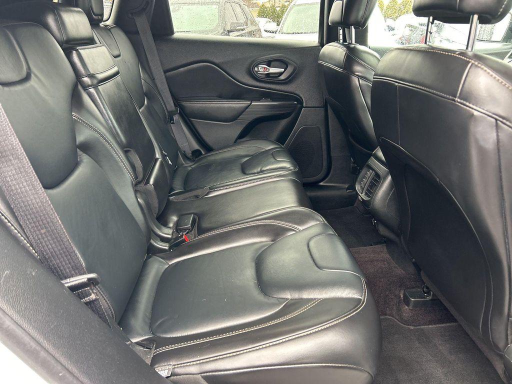 used 2016 Jeep Cherokee car, priced at $10,495