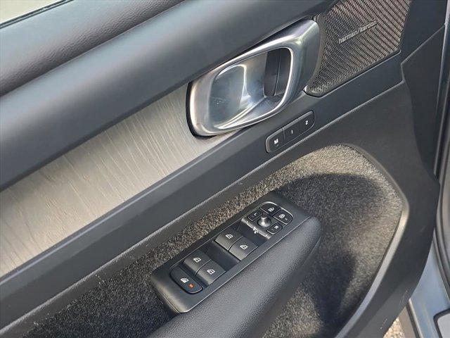 used 2023 Volvo XC40 car, priced at $30,369