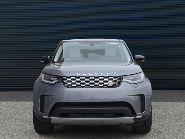 new 2025 Land Rover Discovery car, priced at $67,328