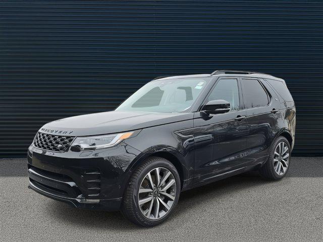 new 2025 Land Rover Discovery car, priced at $77,803