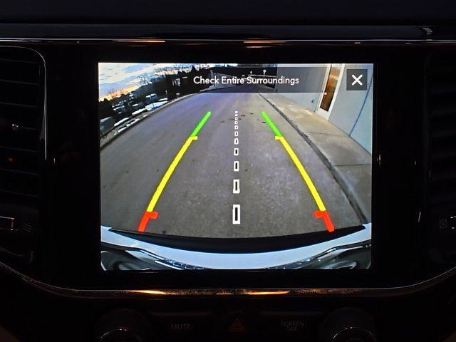 used 2022 Jeep Grand Cherokee car, priced at $25,400