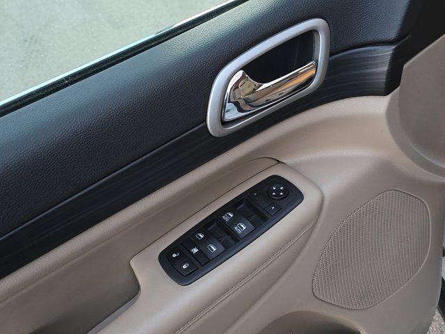 used 2022 Jeep Grand Cherokee car, priced at $25,400