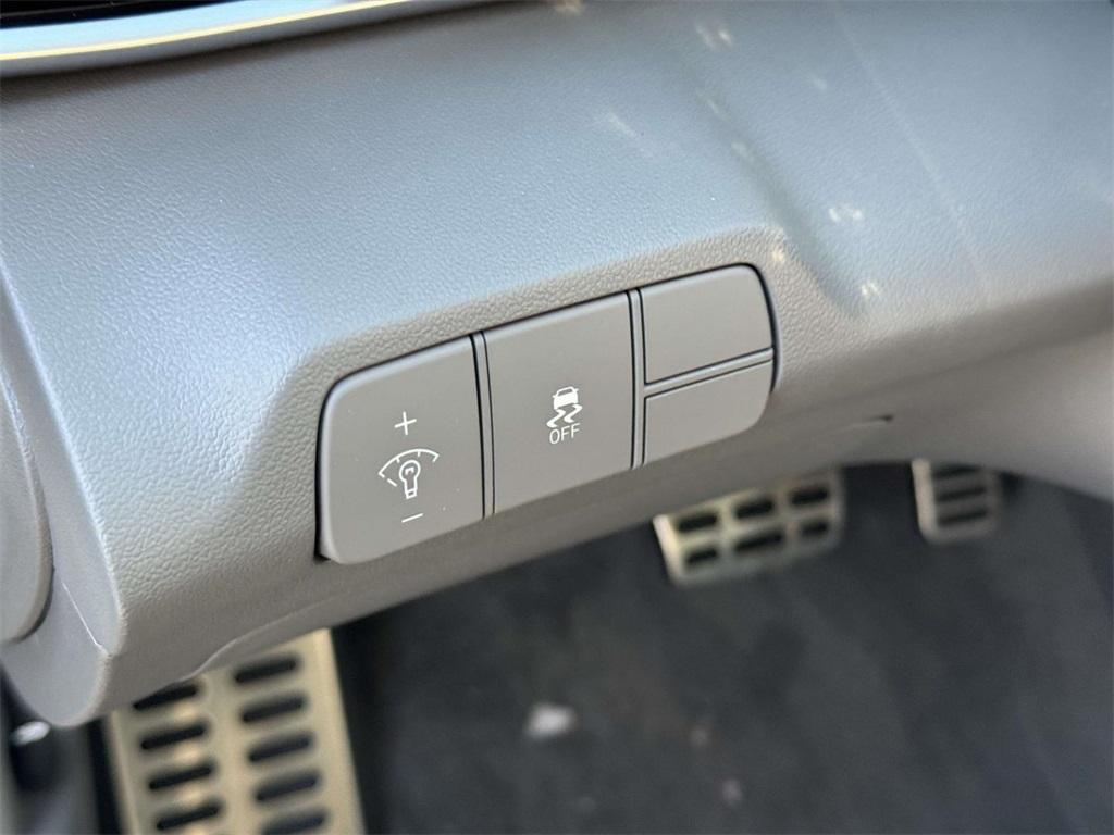 used 2025 Hyundai Elantra car, priced at $21,555