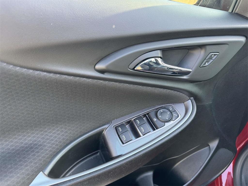 used 2021 Chevrolet Malibu car, priced at $13,989