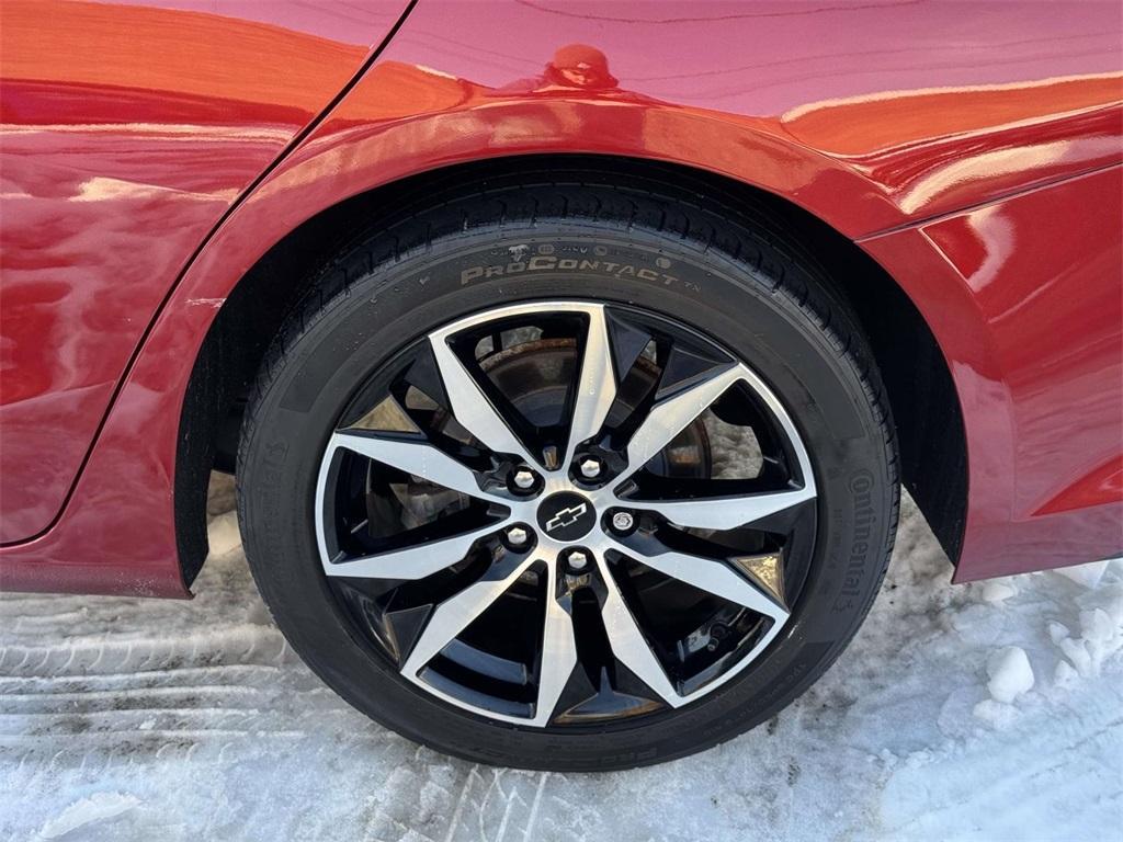 used 2021 Chevrolet Malibu car, priced at $13,989