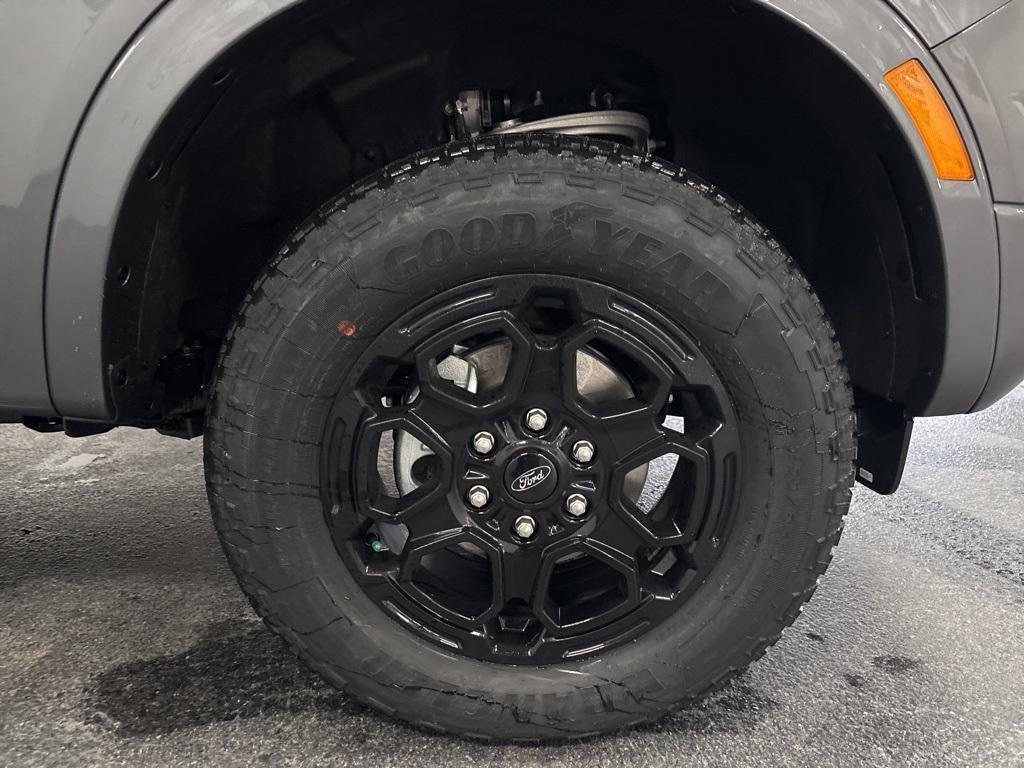new 2025 Ford Ranger car, priced at $40,990