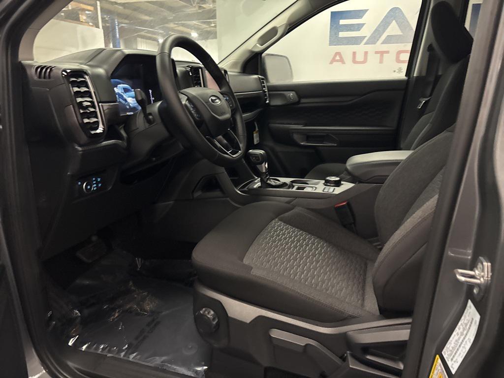new 2025 Ford Ranger car, priced at $40,990