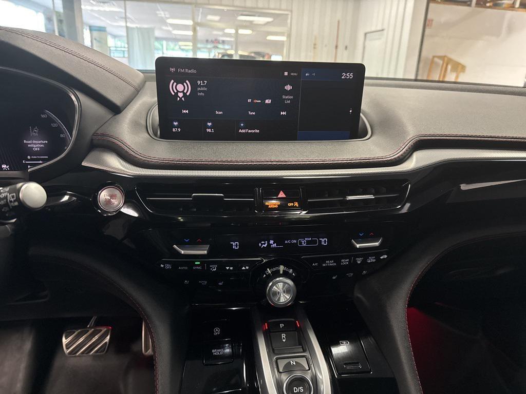 used 2024 Acura MDX car, priced at $40,990