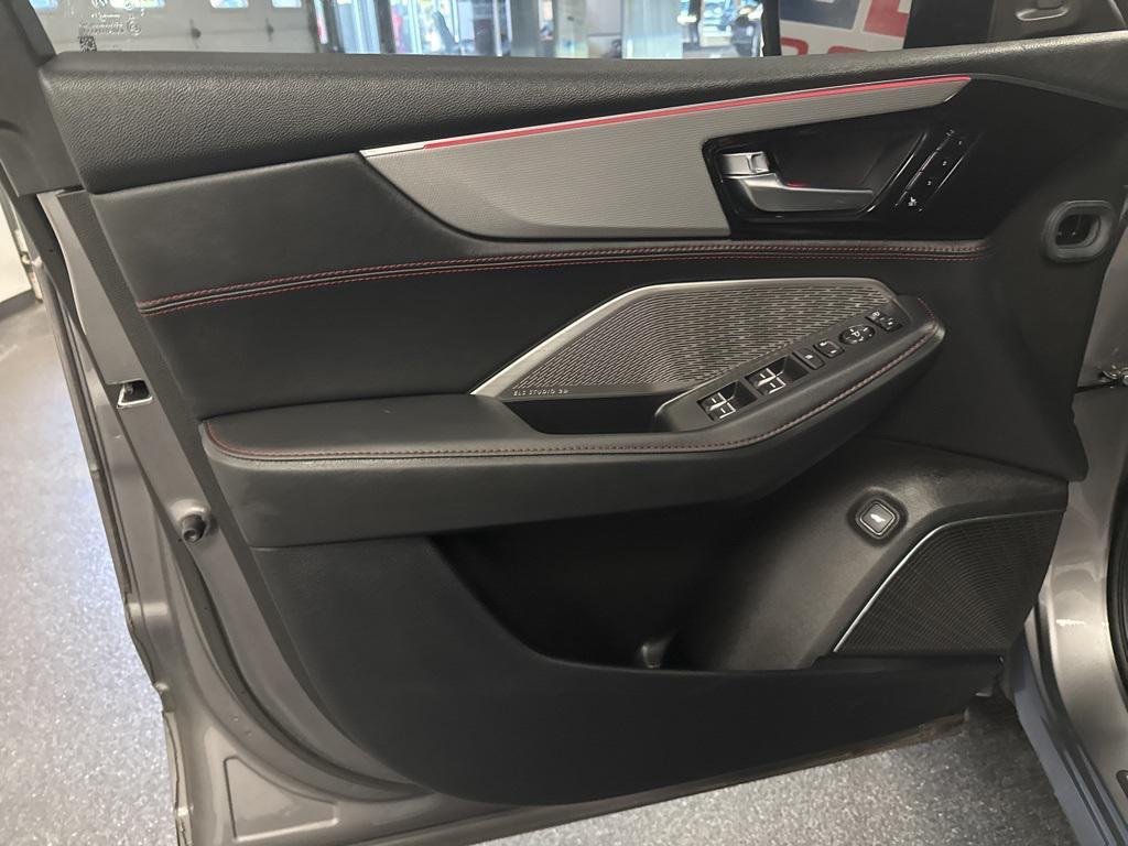 used 2024 Acura MDX car, priced at $40,990