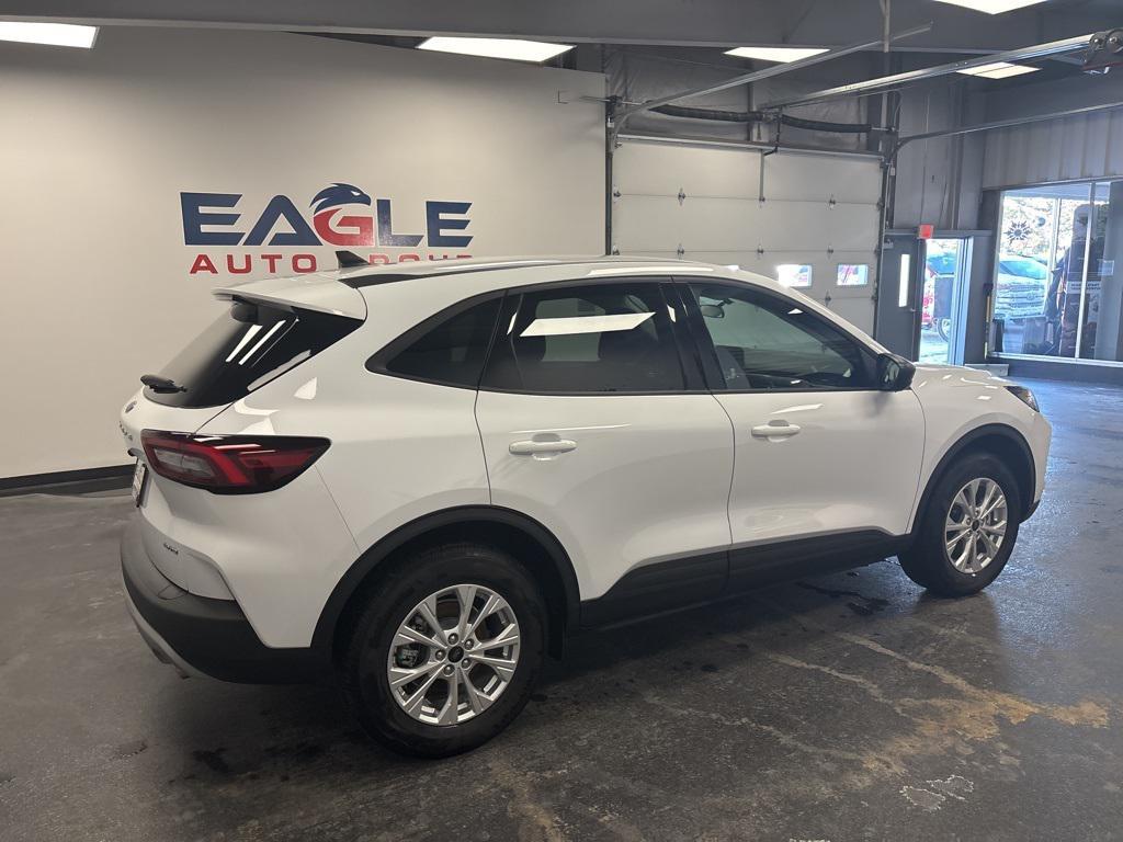 new 2025 Ford Escape car, priced at $26,990