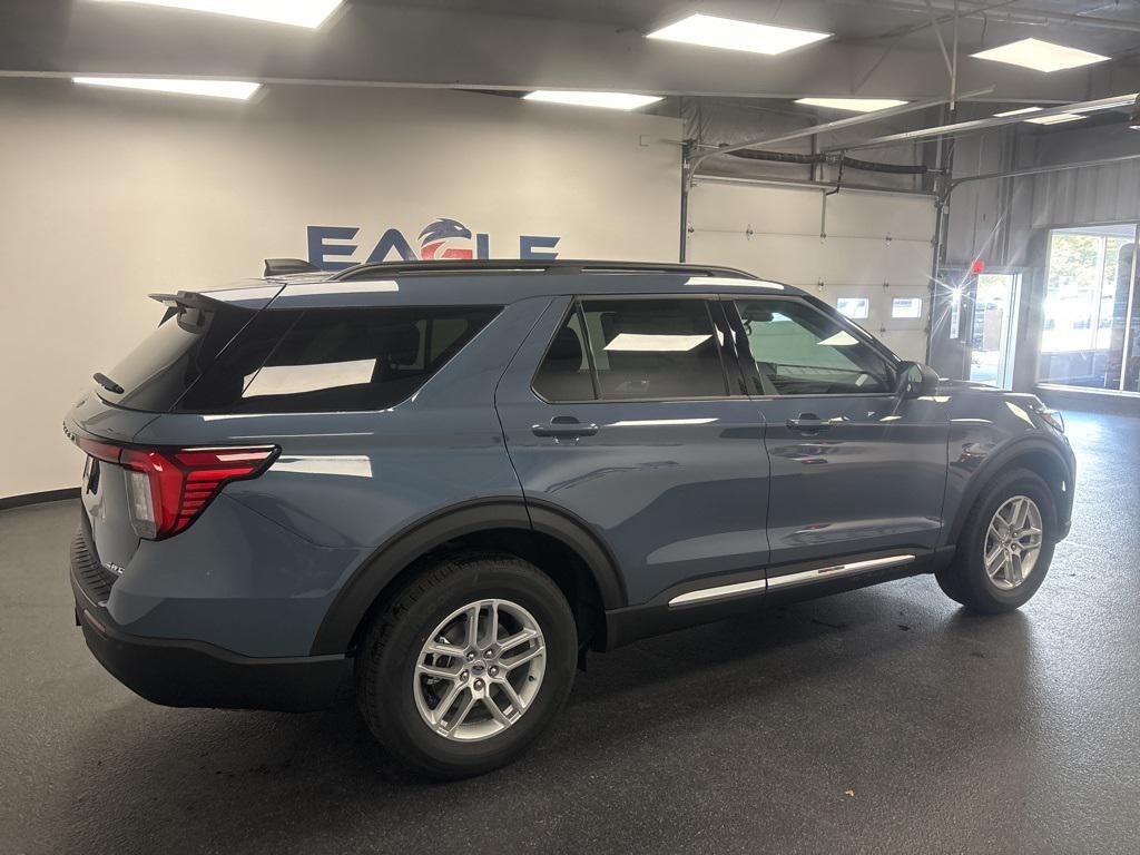 new 2025 Ford Explorer car, priced at $40,990
