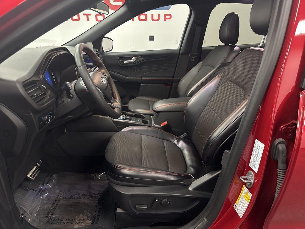 used 2024 Ford Escape car, priced at $25,990