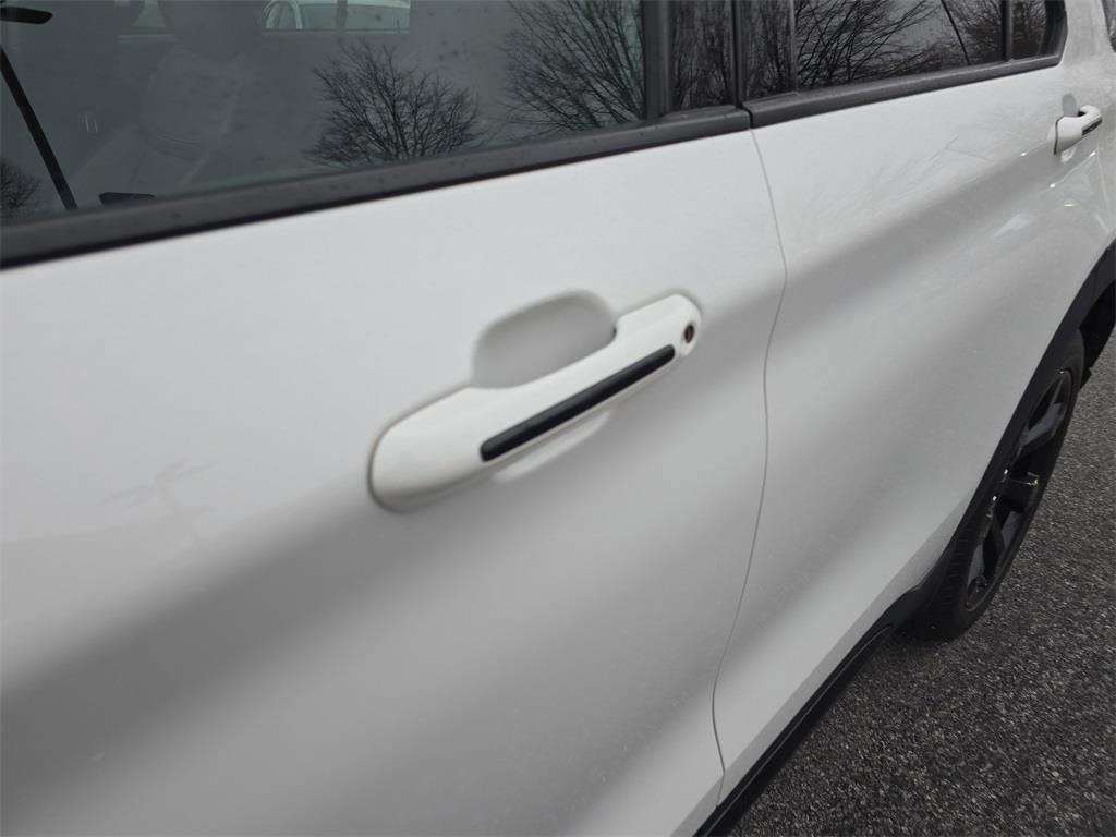 used 2022 Ford Explorer car, priced at $37,304