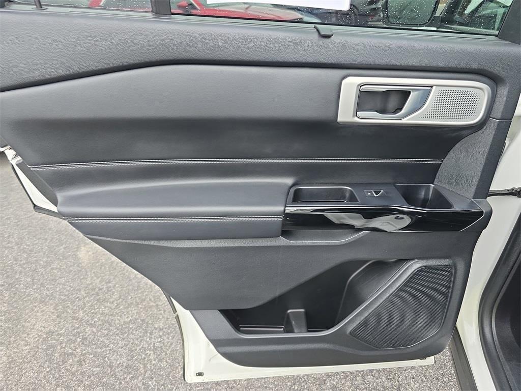 used 2022 Ford Explorer car, priced at $37,304