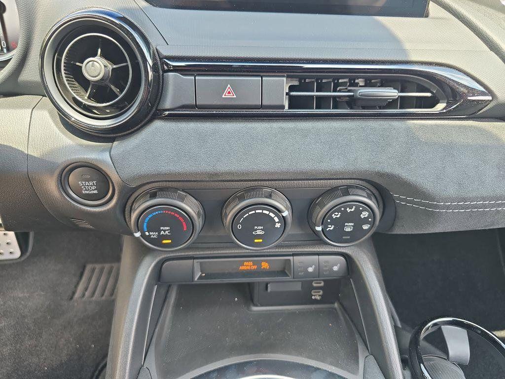 new 2026 Mazda MX-5 Miata car