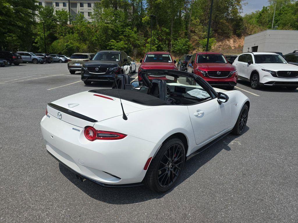 new 2026 Mazda MX-5 Miata car