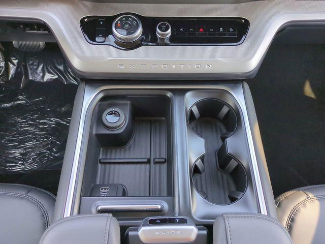 new 2026 Ford Expedition car, priced at $71,606
