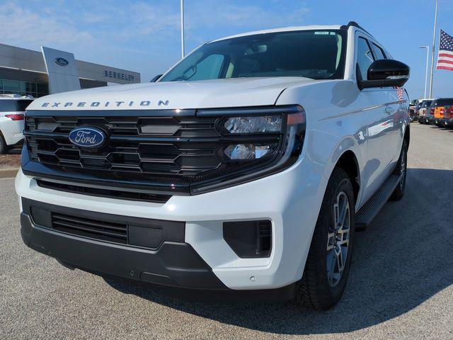 new 2026 Ford Expedition car, priced at $71,606