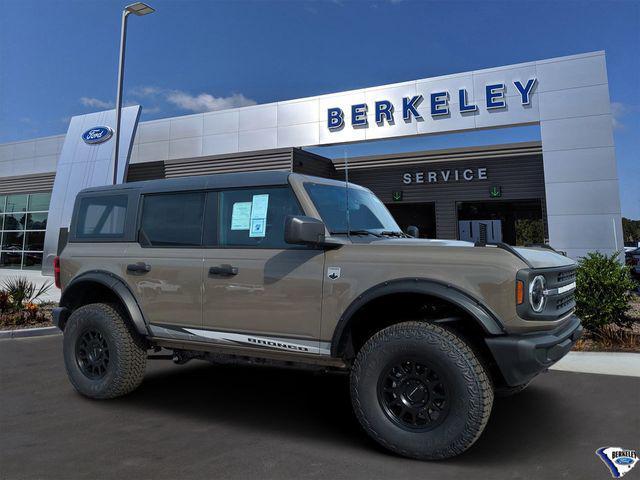 new 2025 Ford Bronco car, priced at $52,014
