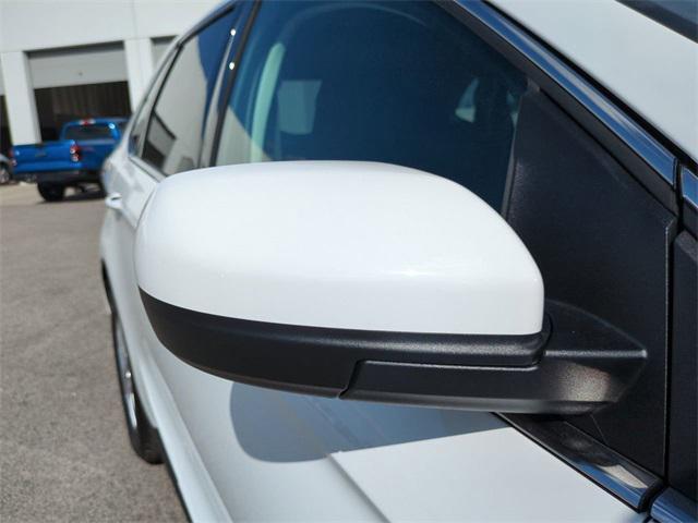 used 2024 Ford Edge car, priced at $28,962