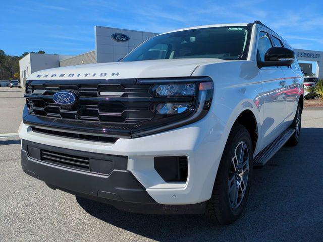 new 2026 Ford Expedition Max car, priced at $75,581