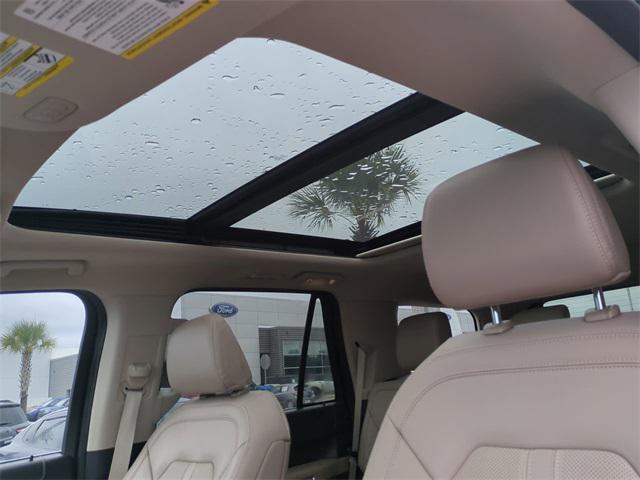 used 2024 Ford Expedition car, priced at $59,789