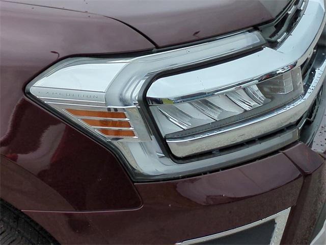 used 2024 Ford Expedition car, priced at $59,789