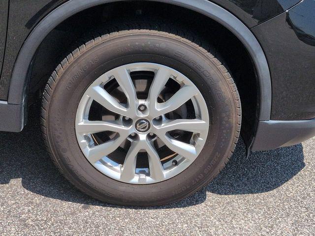 used 2019 Nissan Rogue car, priced at $15,895