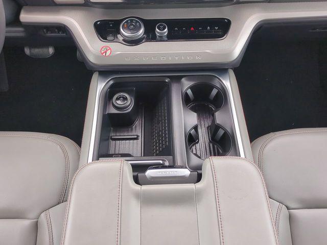 used 2025 Ford Expedition car, priced at $58,799