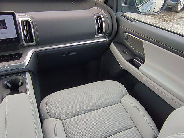 used 2025 Ford Expedition car, priced at $71,895