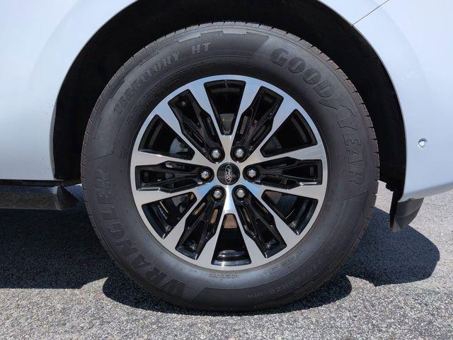 used 2025 Ford Expedition car, priced at $68,956