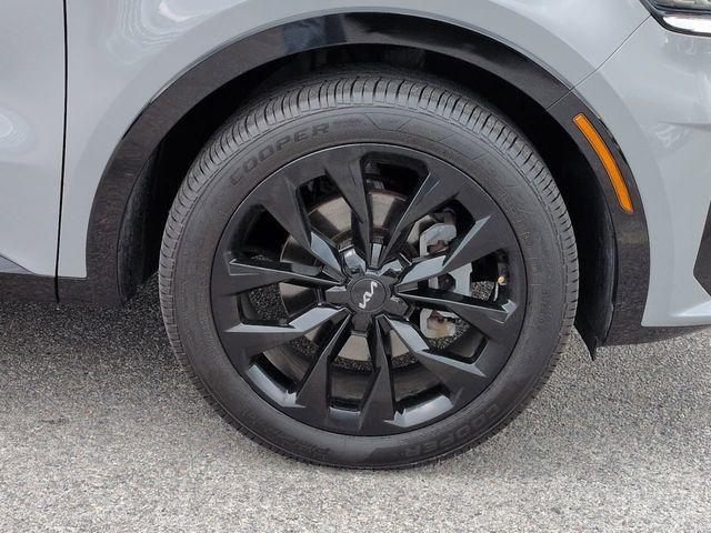 used 2022 Kia Sorento car, priced at $24,895