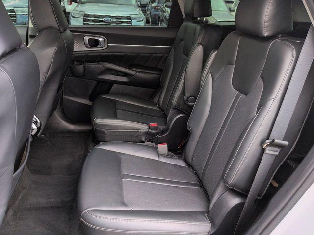 used 2022 Kia Sorento car, priced at $24,895