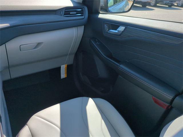 new 2025 Ford Escape PHEV car, priced at $35,553